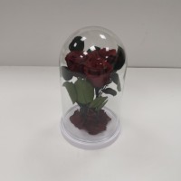 Три бордовых розы классик в стеклянной колбе